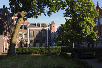900519 Gezicht in de Mariahoek te Utrecht, tijdens de zomer.